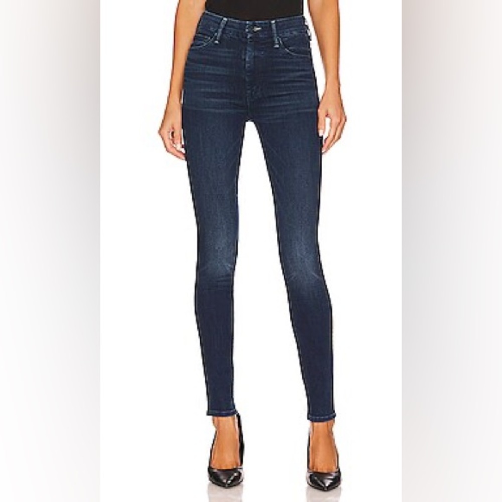 Mother High Waisted Looker Jeans in shade: Good for You